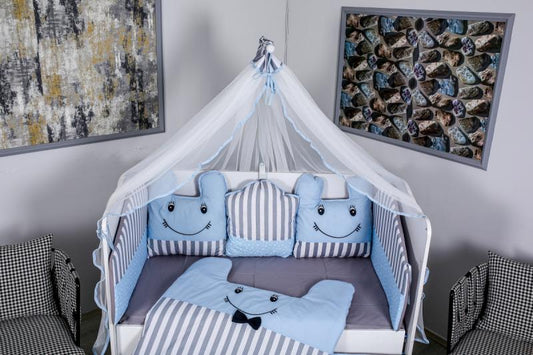 Lenjerie MyKids 11piese Figures gri-albastru cu baldachin 120x60 cm