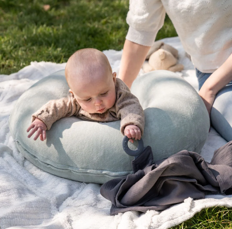 Doomoo Esarfa pentru alaptat multifunctionala din bumbac organic Mom’n Play Grey - imaginea 4