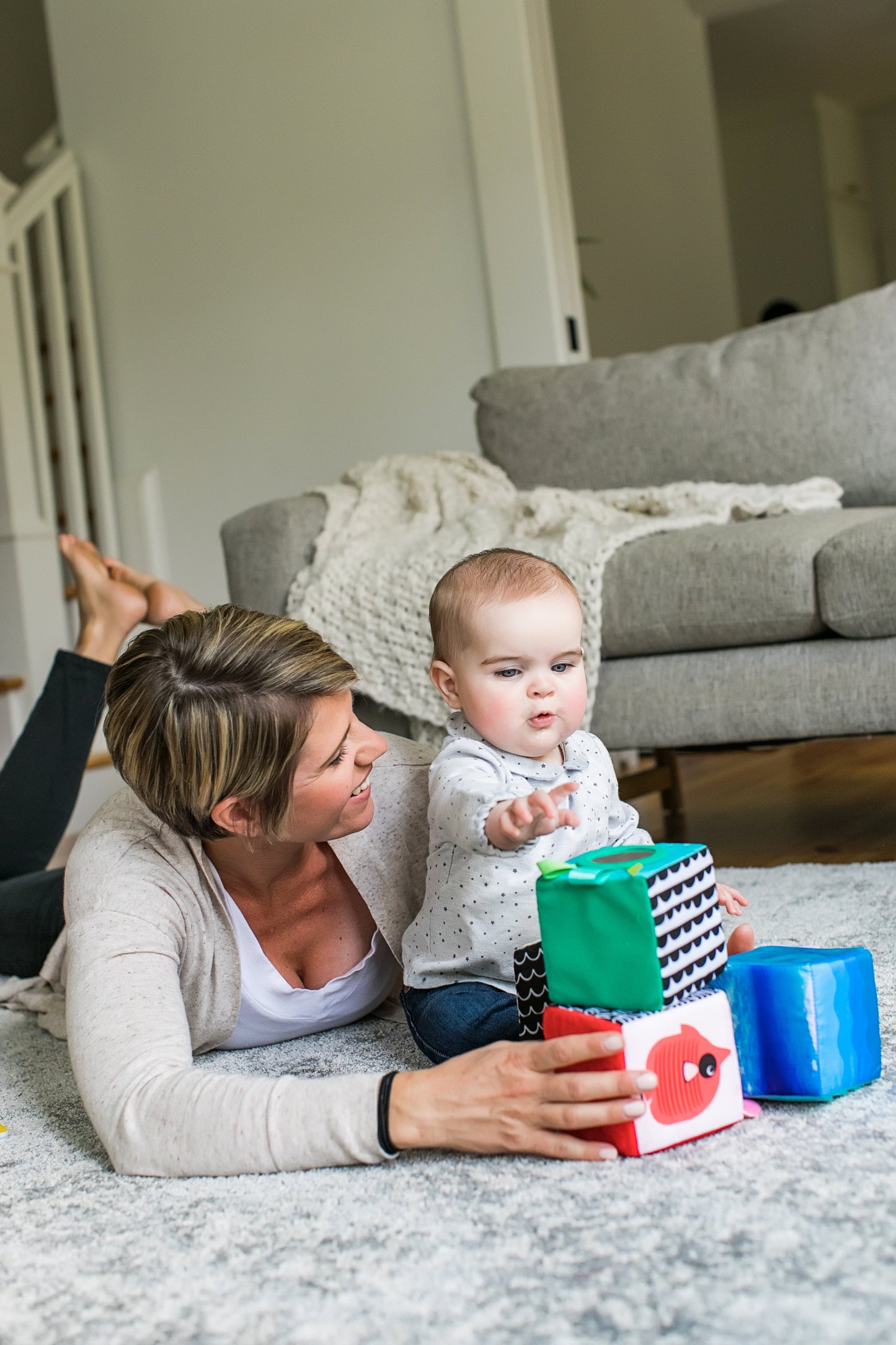 Baby Einstein - Cuburi moi Explore & Discover™