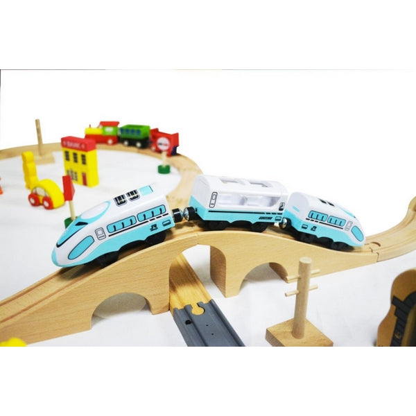 Jucarie cale ferata din lemn cu tren cu baterii Ecotoys HM015147, 69 elemente, multicolor