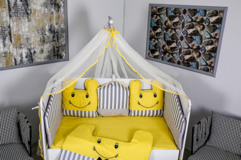 Lenjerie MyKids 11 piese Figures gri-galben cu baldachin 120x60 cm