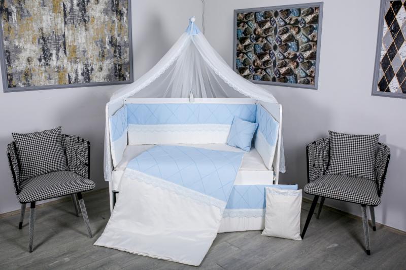 Lenjerie MyKids 11 piese Squars alb-albastru cu baldachin 120x60 cm