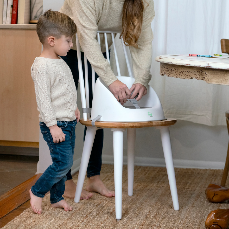 Ity by Ingenuity - Scaun de masa Easy Clean Booster, Oat