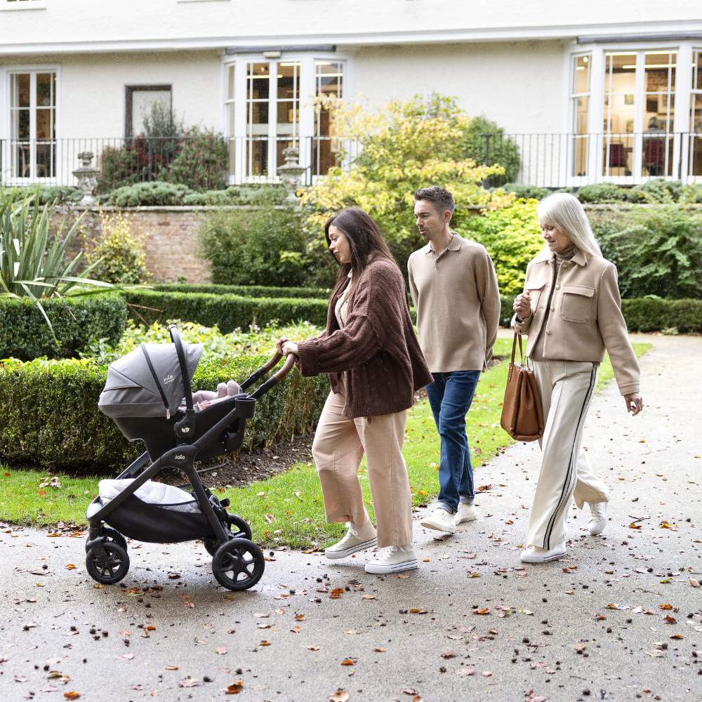 Joie - Scoica auto cu ISOFIX integrat Sprint Signature Eclipse, nastere - 75 cm, testata inclusiv la impact lateral, conform ECE R129 si testata ADAC