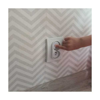 Set 15 capace de siguranta pentru prize cu cheita Iso Trade MY6803