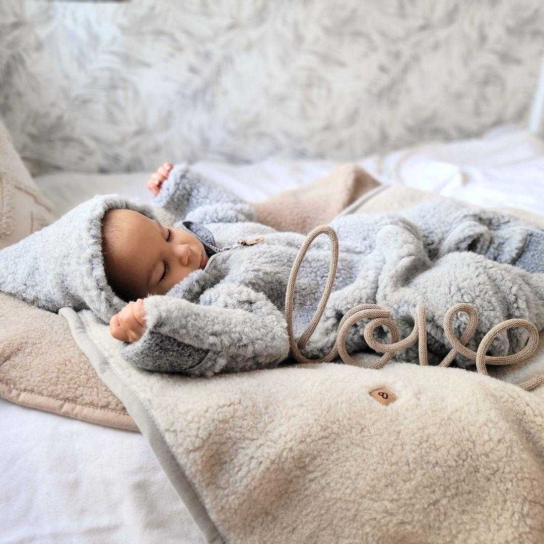 Patura din Lana de Miel 100x150 cm Womar Zaffiro  3Z-KN-02