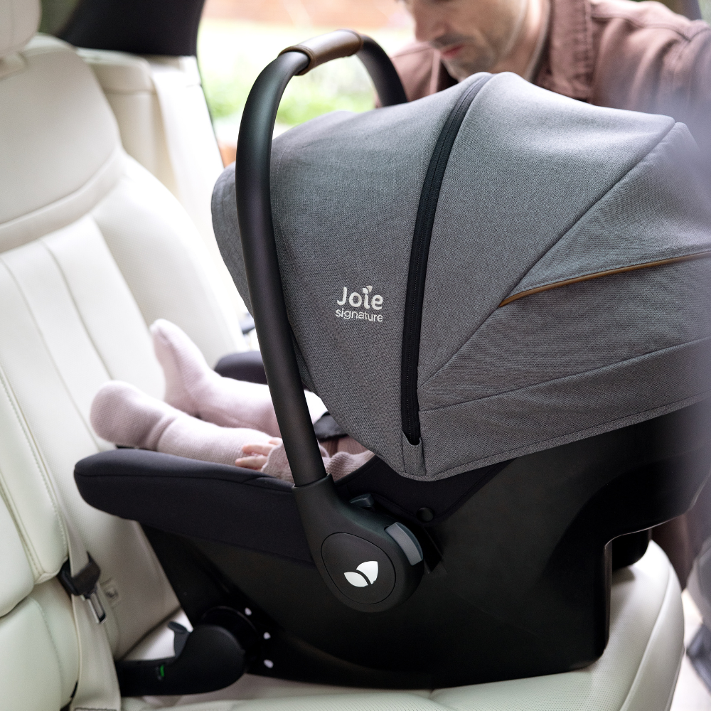 Joie - Scoica auto cu ISOFIX integrat Sprint Signature Carbon, nastere - 75 cm, testata inclusiv la impact lateral, conform ECE R129 si testata ADAC