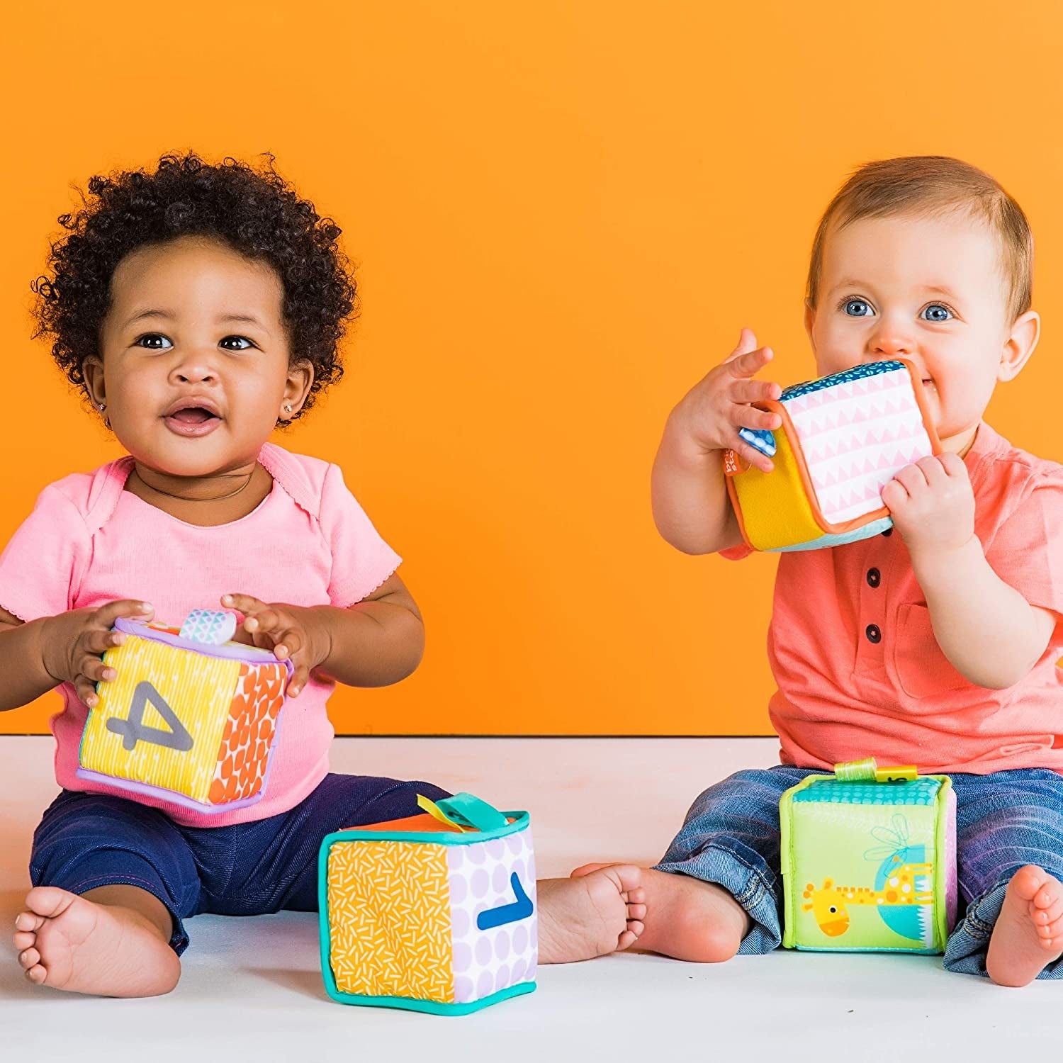 Bright Starts - Cuburi Grab & Stack