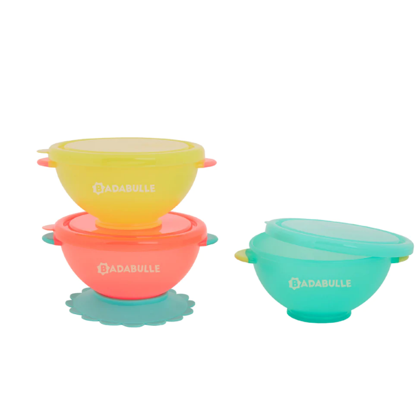 Set 3 boluri colorate pentru mancare, cu suport inclus