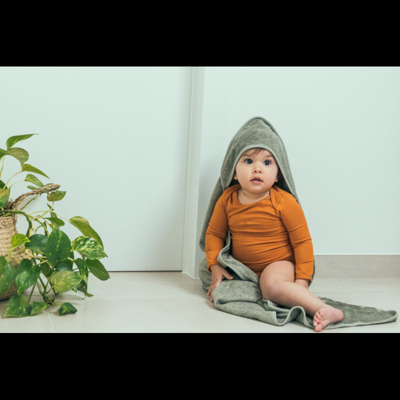 Prosop cu gluga pentru copii, din Bambus XXL 95X95 cm, Whisper Green 33725 TM-CAP05-540