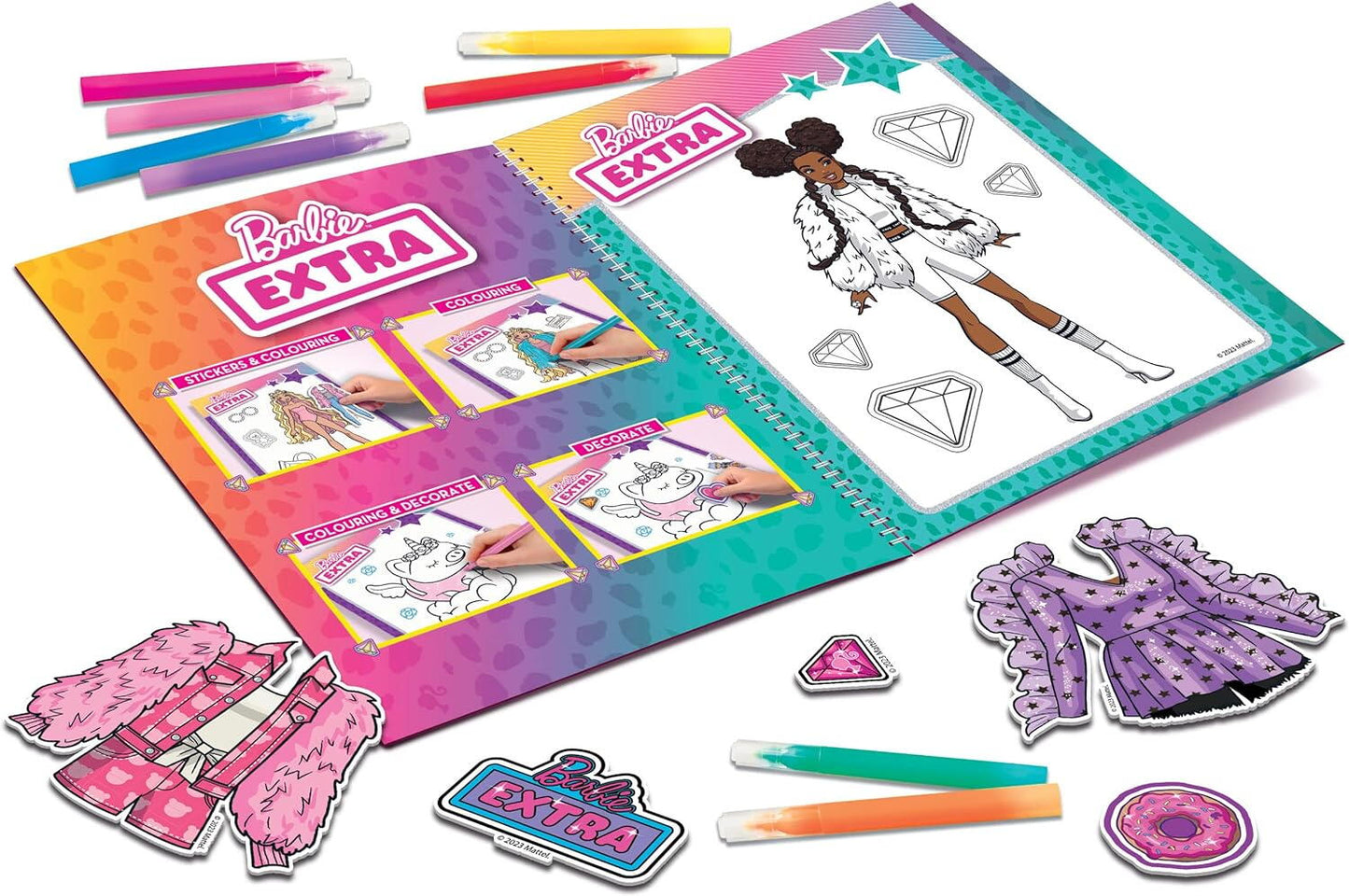 Carte de colorat cu activitati Barbie  - Stilul tau