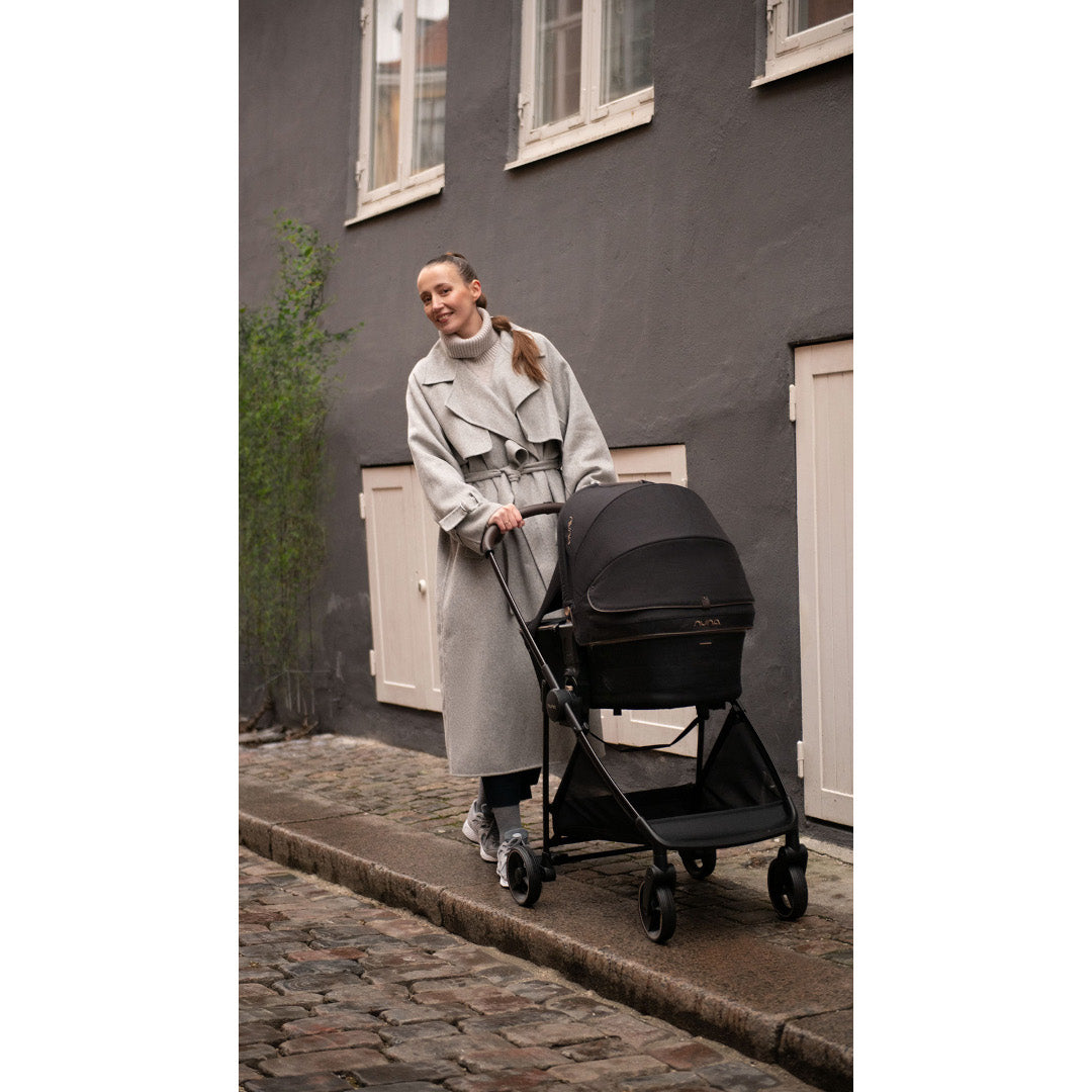 Nuna - Carucior ultra-usor IXXA colectia Riveted
