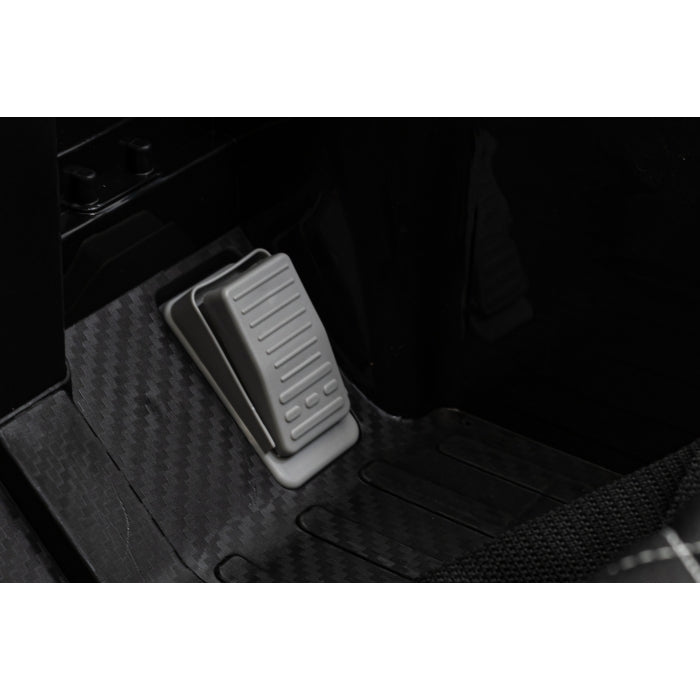 Masinuta electrica cu telecomanda MERCEDES AMG G63, roti EVA, scaun tapitat, varsta 1-5 ani, 107x70x57 cm, putere 50W  Negru