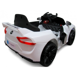 Masinuta electrica cu telecomanda si functie de balansare Cabrio Z6, 88x47x40 cm, varsta 1-4 ani, roti si scaun din plastic, putere 70W, R-Sport - Alb