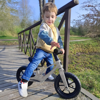 Bicicleta fara pedale, cadru magneziu, roti EVA, Kidwell VITO - Gri