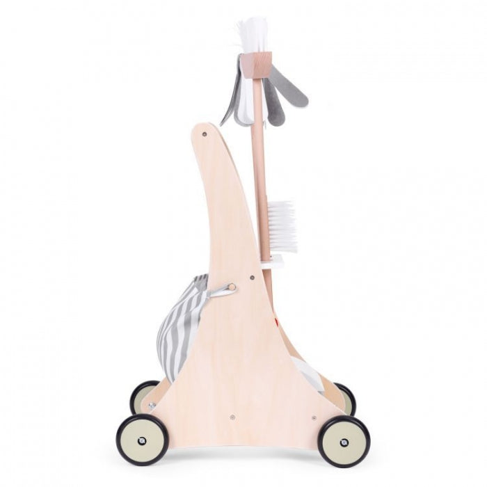 Antemergator din lemn cu aspirator si elemente pentru curatenie Ecotoys W10D200B