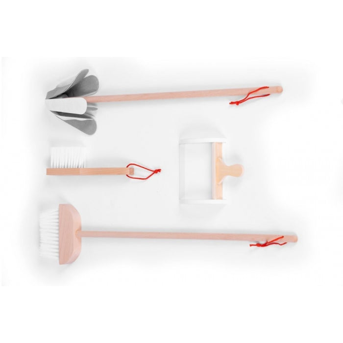 Antemergator din lemn cu aspirator si elemente pentru curatenie Ecotoys W10D200B