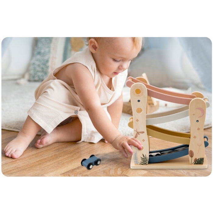 Rampa din lemn cu 4 masinute incluse, 25.5 x 9 x 30 cm, Nukido NK-855