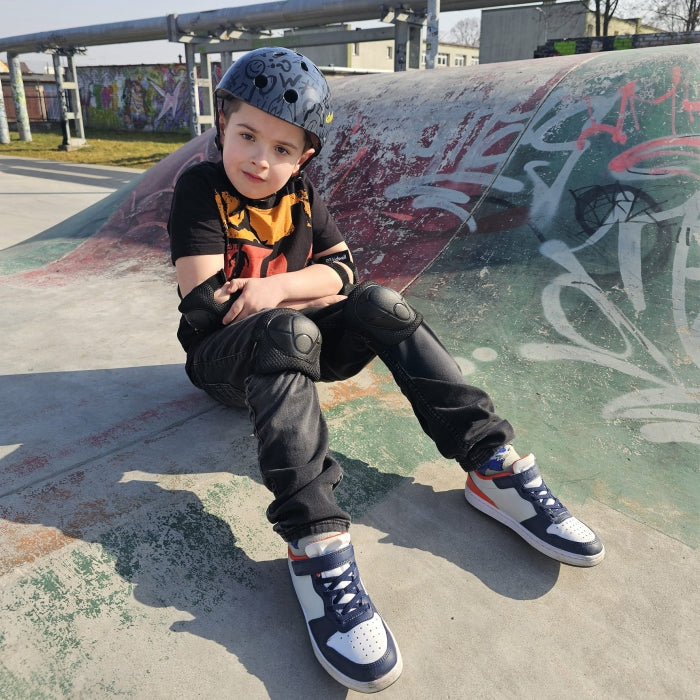 Set de protectie pentru copii, cotiere si genunchiere, marimea S, Kidwell TRIX - Black