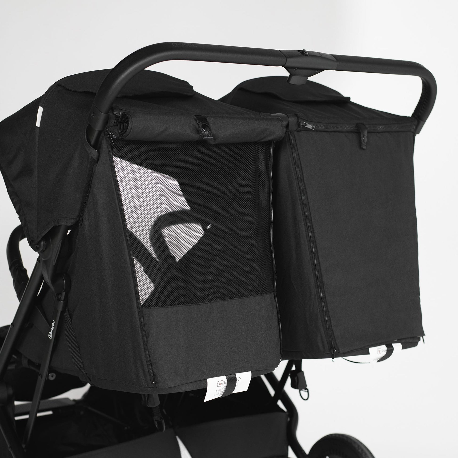 BabyGo - Carucior pliabil pentru gemeni GoTwice, Black