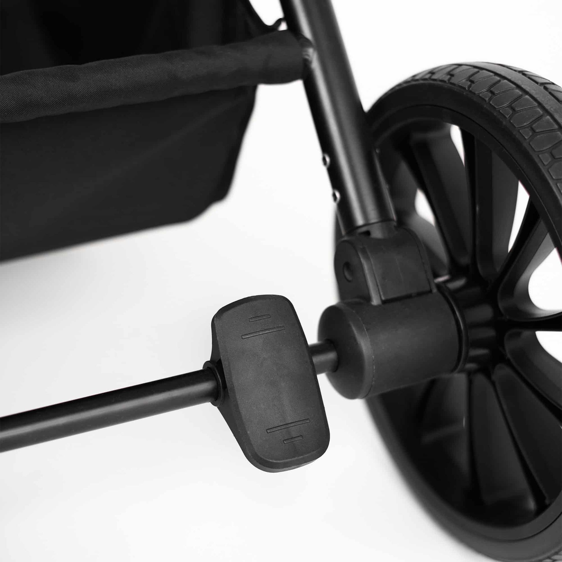 BabyGo - Carucior 3 in 1 Harmony Green cu maner reglabil pe inaltime, cadru Black