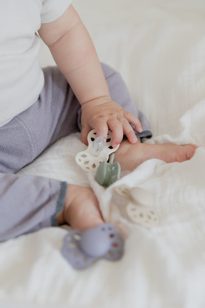 BIBS - Set 2 suzete Infinity Silicon, tetina anatomica, 0 luni +-Fossil Grey/Mauve