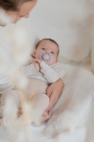 BIBS - Set 2 suzete Infinity Silicon, tetina simetrica, 6 luni +-Ivory/Sage