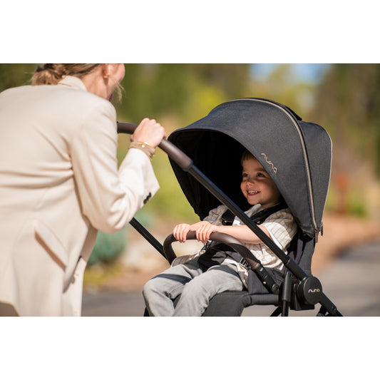 Nuna - Carucior ultra-usor IXXA colectia Riveted