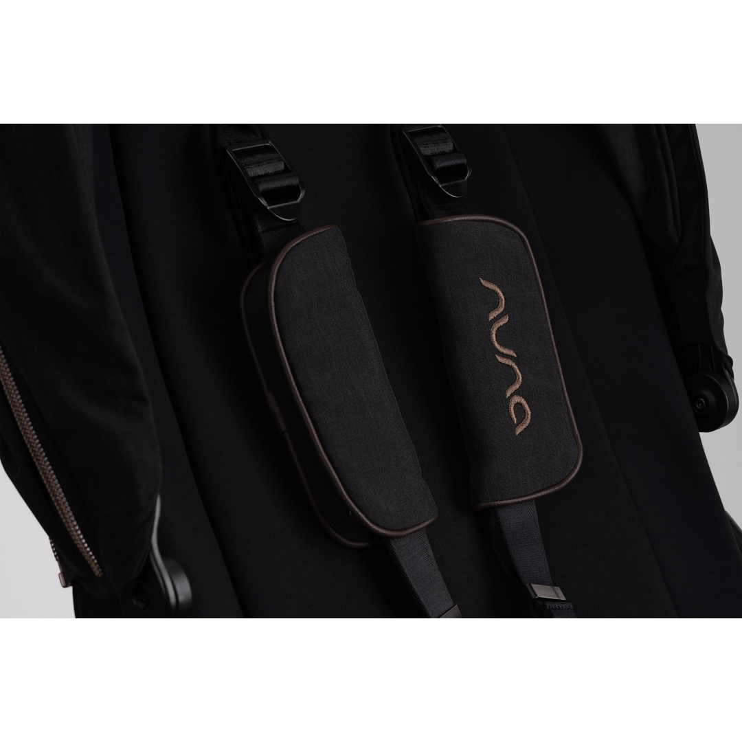 Nuna - Carucior ultra-usor IXXA colectia Riveted