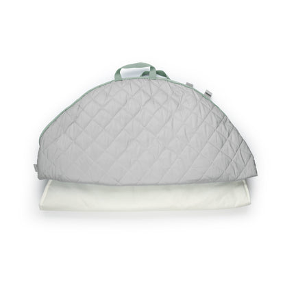 Ingenuity - Salteluta de activitati cu doua fete Cozy Spot