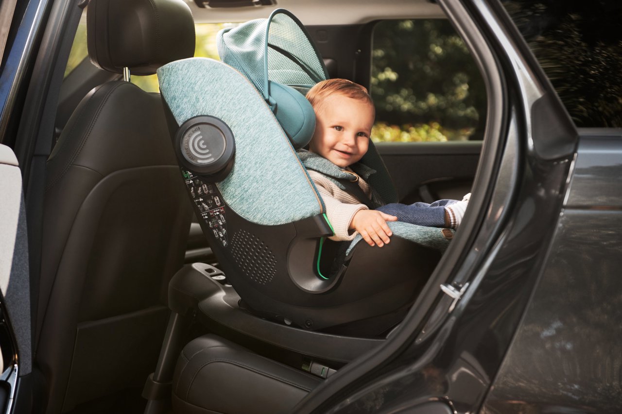 Scaun auto Chicco Bi-Seat i-Size Air cu baza Isofix, BlackAir (negru), 40-150 cm (de la nastere pana la 12 ani)