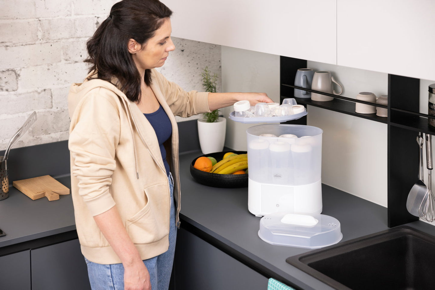 Sterilizator electric digital Chicco cu uscator biberoane si accesorii mici, 0luni+