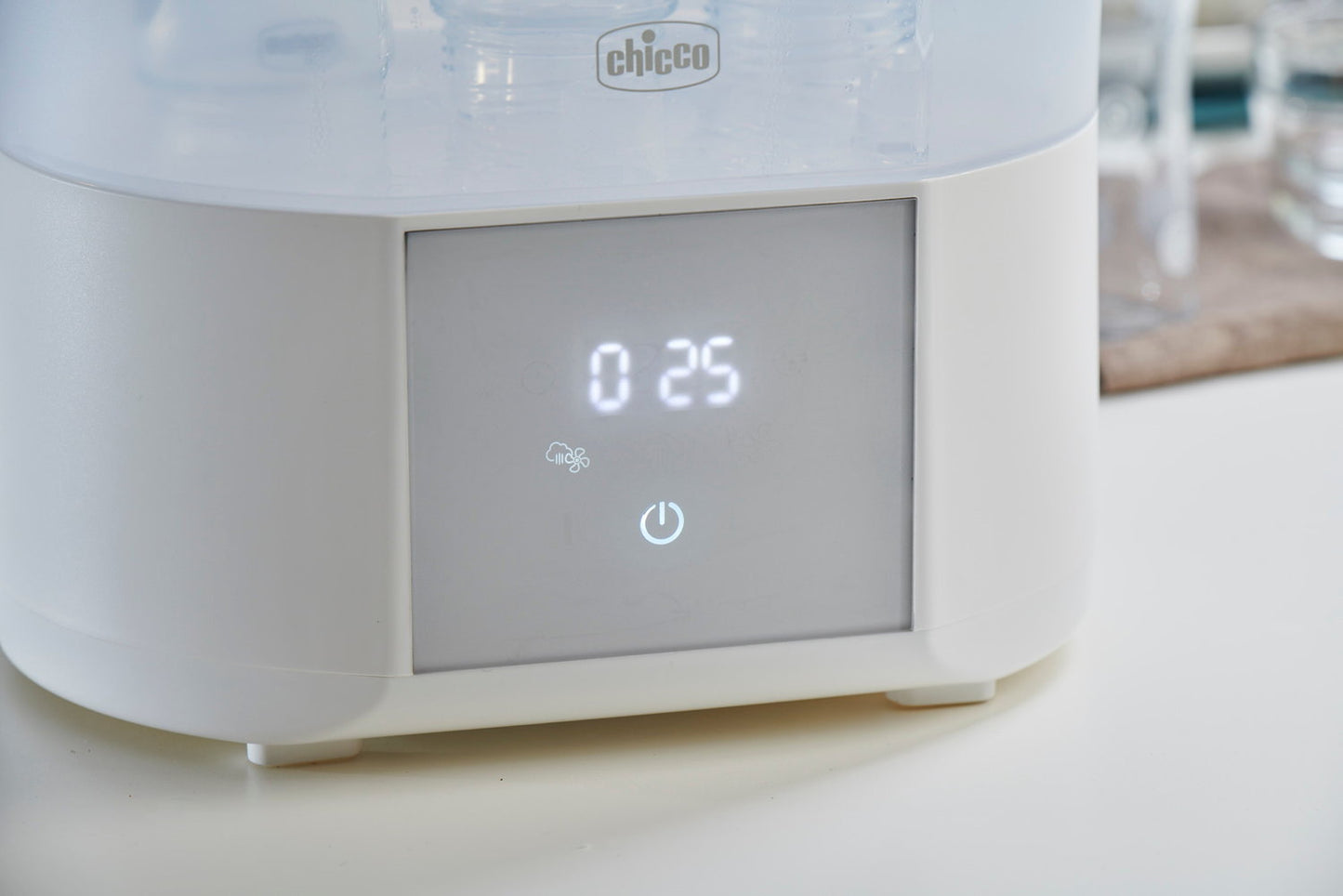 Sterilizator electric digital Chicco cu uscator biberoane si accesorii mici, 0luni+